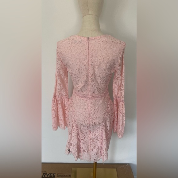 DO+BE Pink Bell Sleeve Lace Mini Dress Sz Med - Picture 7 of 12
